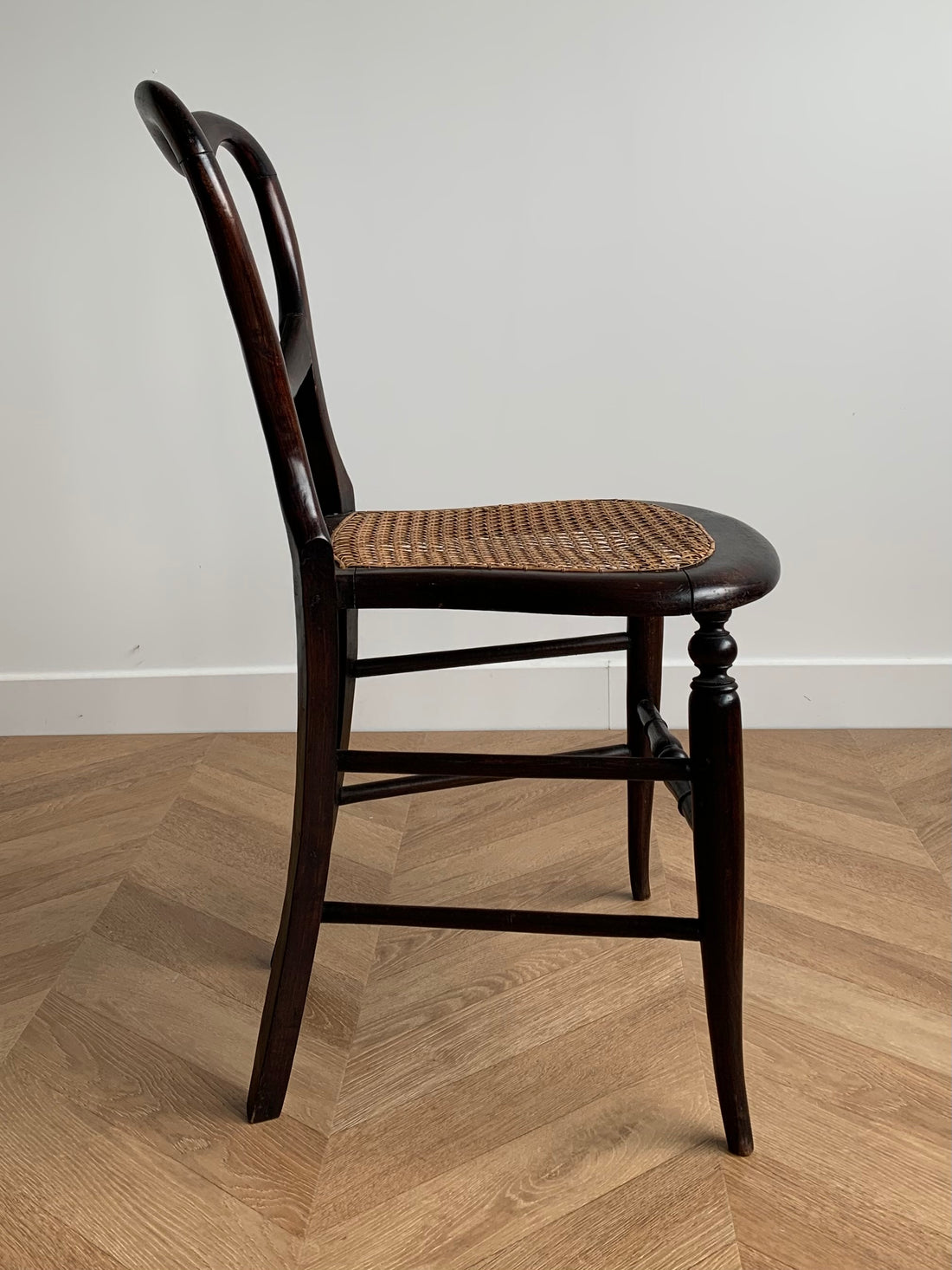 Chaise anglaise 1900 dossier coeur