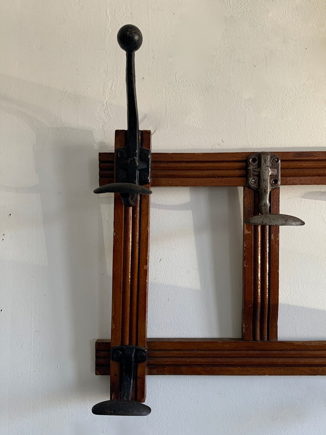 Porte-manteau mural 1940