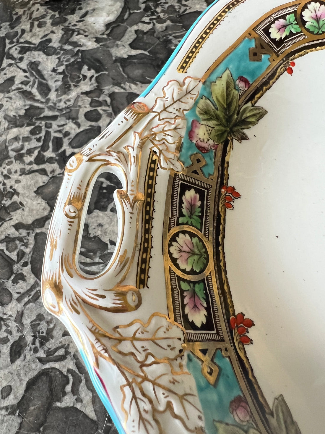 Plat Wedgwood fin XIXème