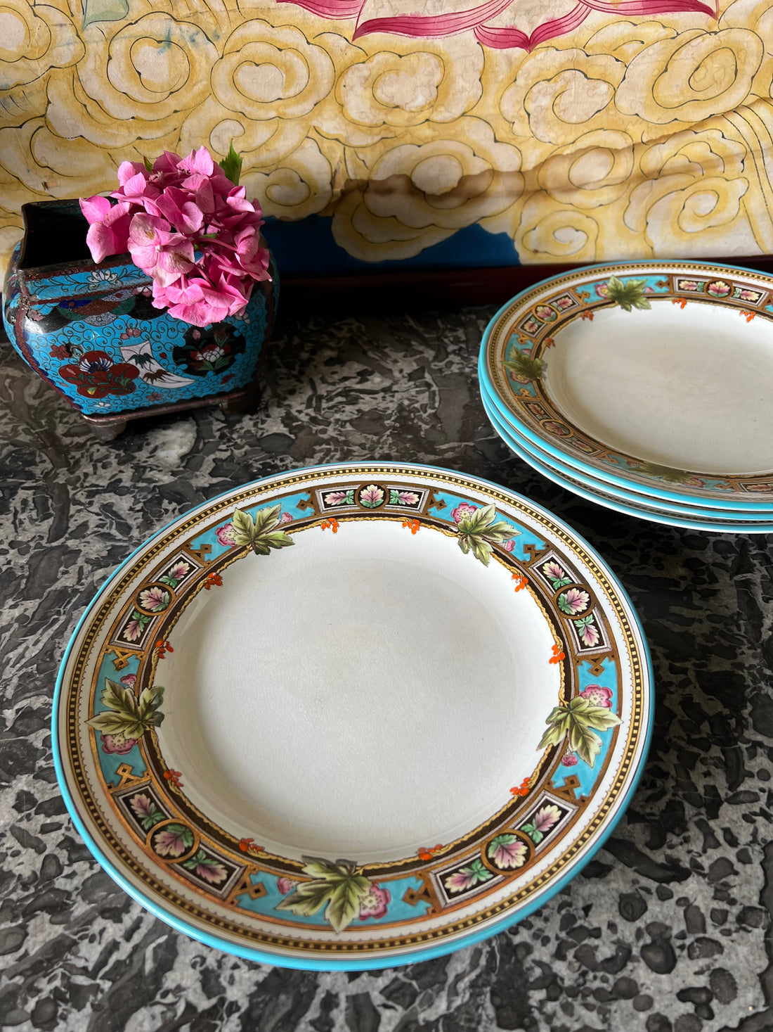 Quatre assiettes Wedgwood Argyle fin XIXème