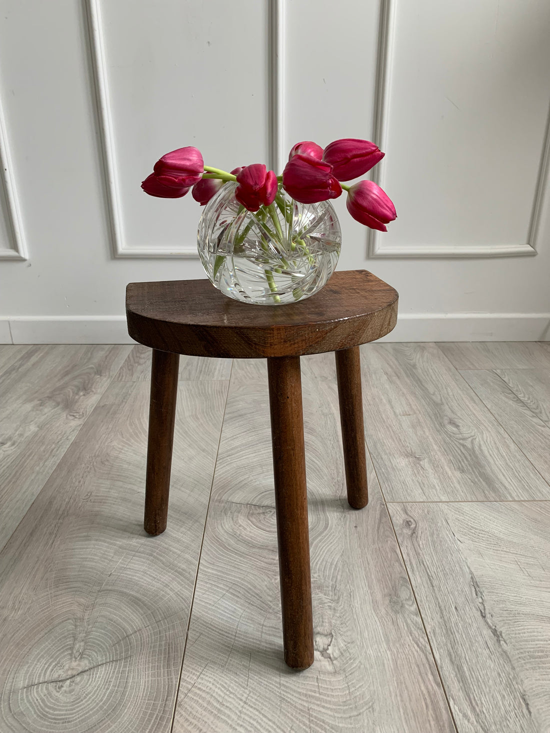 Tabouret tripode ancien