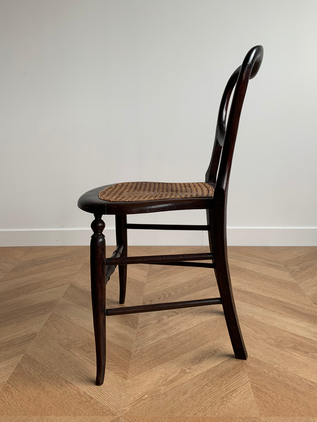 Chaise anglaise 1900 dossier coeur