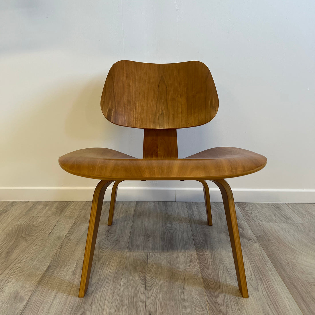 Chaise Eames LCW vintage