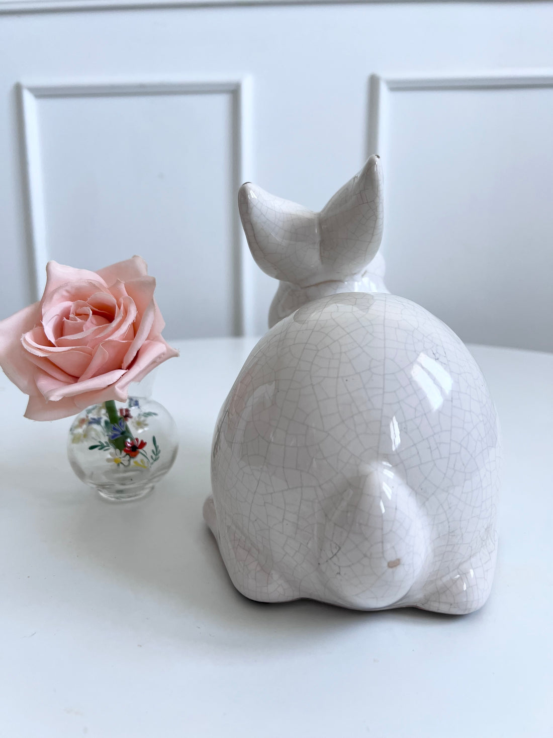 Lapin en faïence craquelée