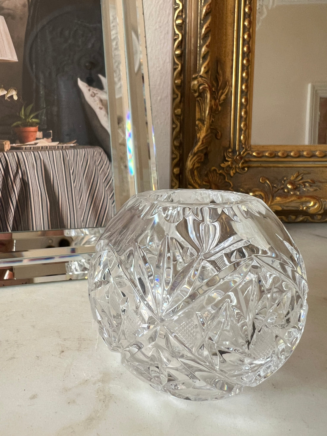 Vases boules en cristal