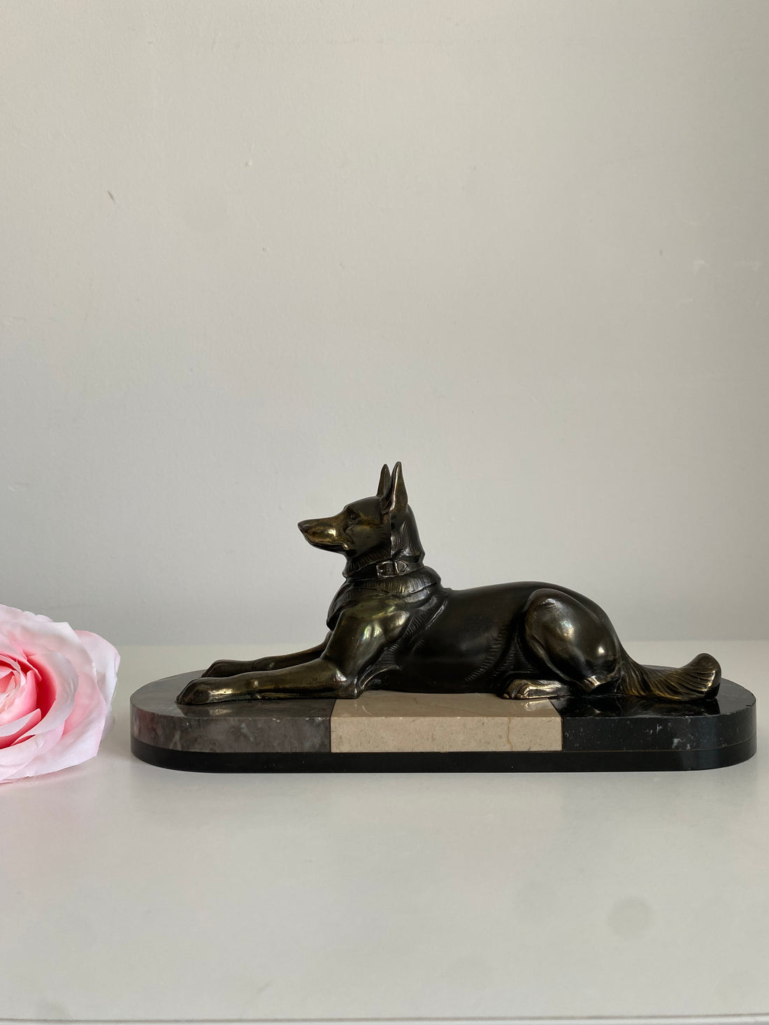 Sculpture d'alsacien sur marbre tricolore 1940