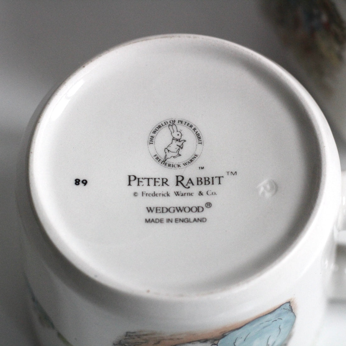 Coffret tasse et tirelire Peter Rabbit par Wedgwood