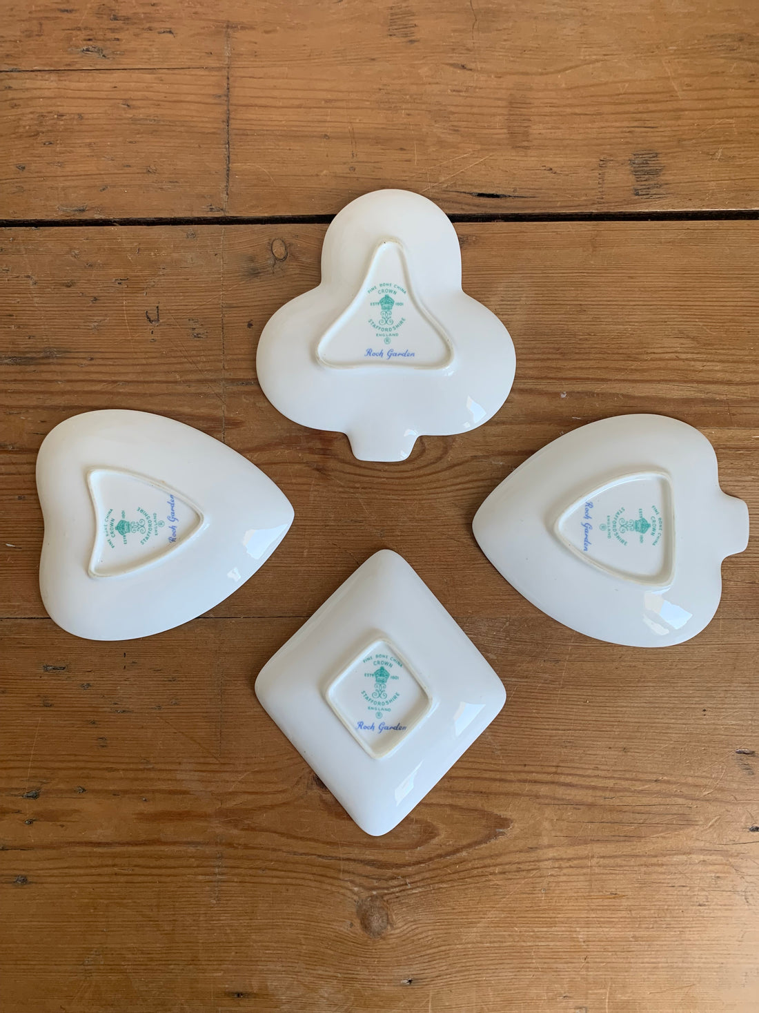 Coffret de 4 vide-poches "atouts" en porcelaine anglaise