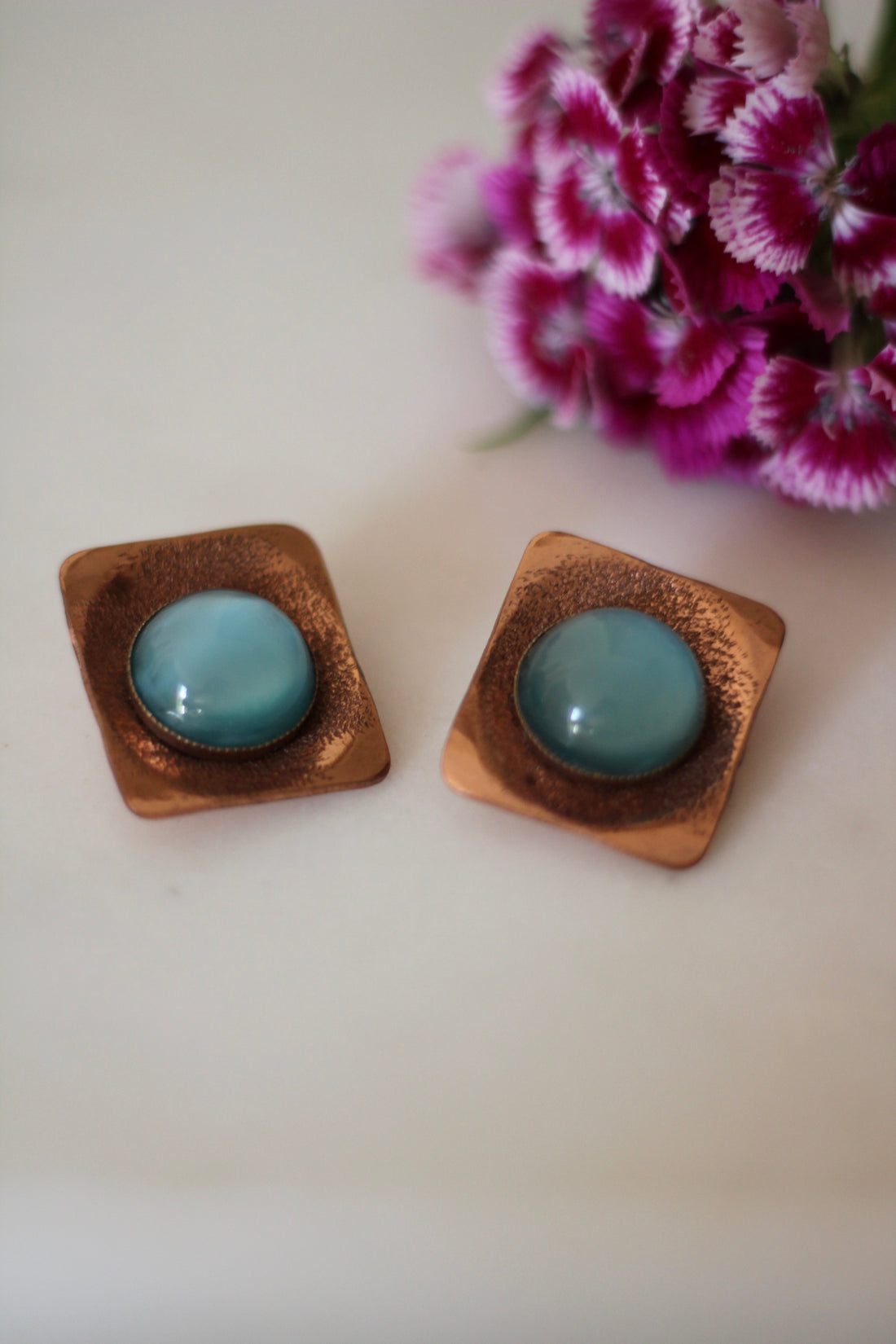 Boucles d'oreille vintage en cuivre martelé - artisanat maltais