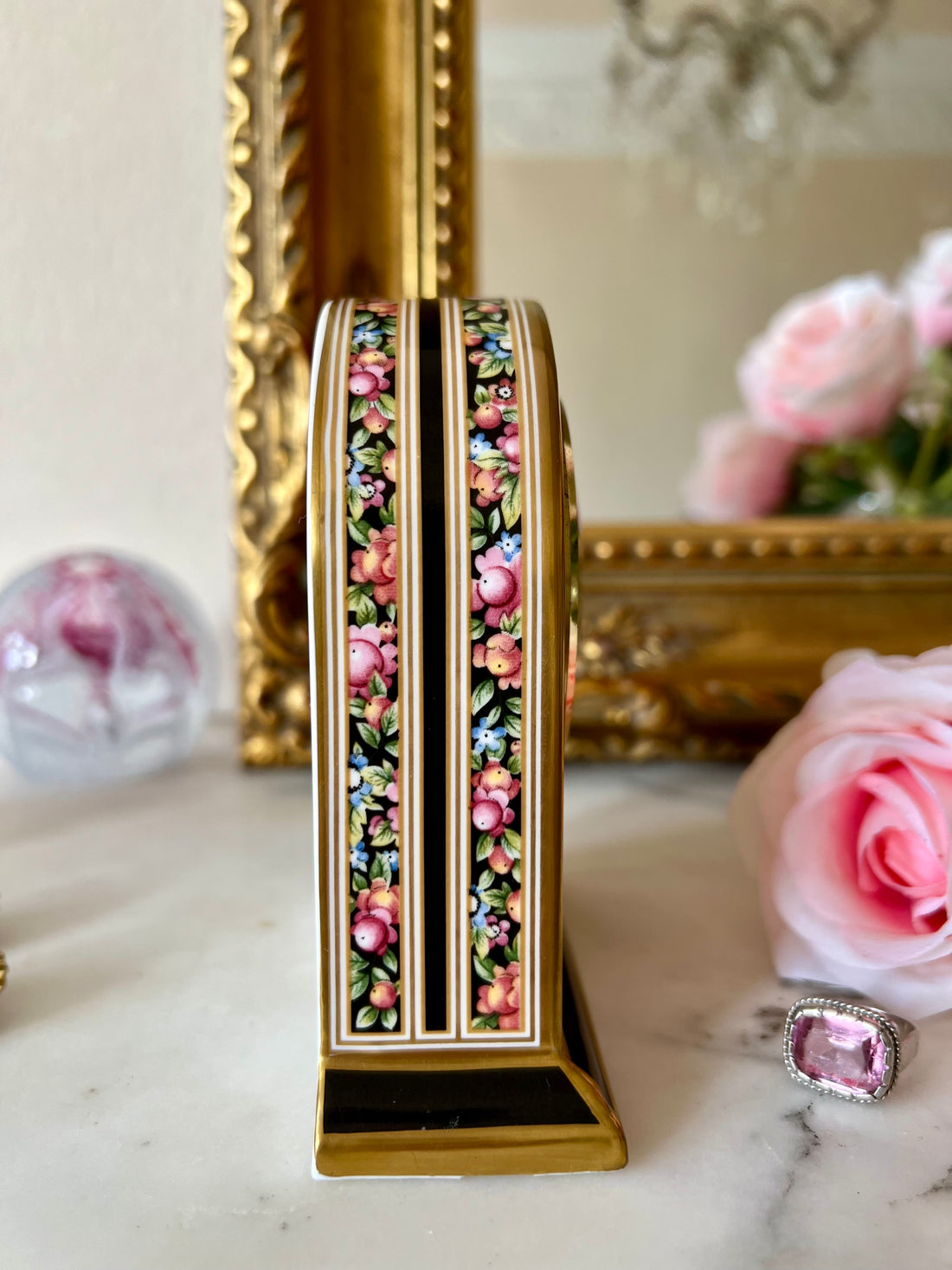 Horloge en porcelaine Wedgwood - Angleterre