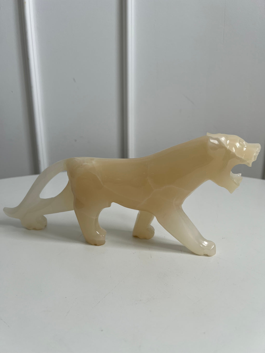 Tigre en albâtre
