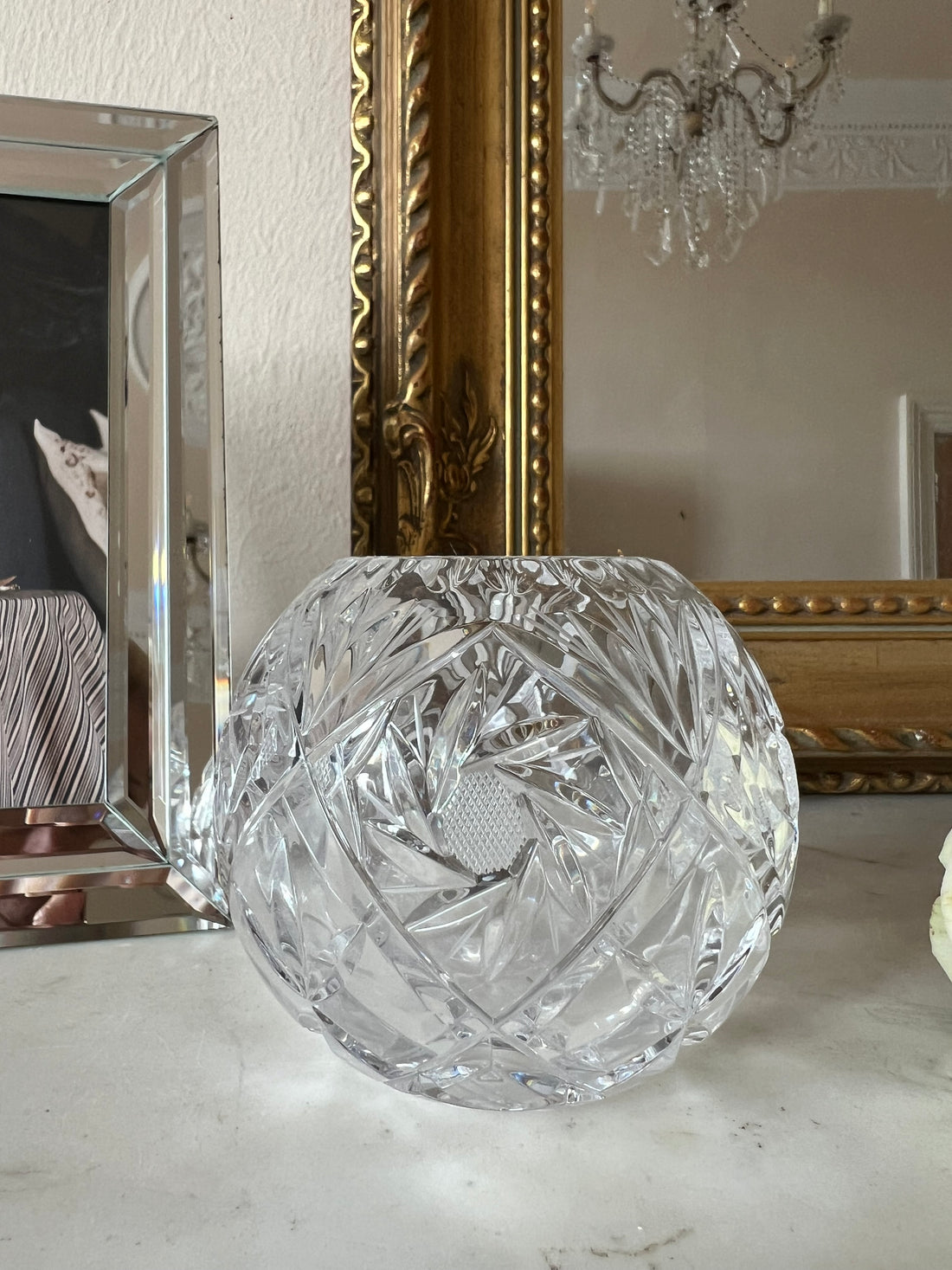 Vases boules en cristal