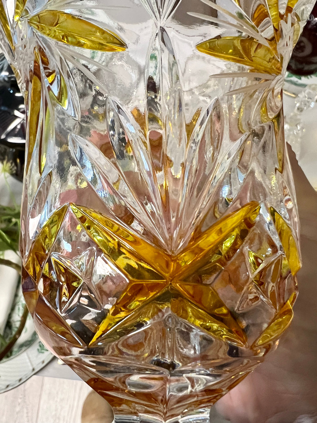 Vase ambré en cristal de Bohême c. 1950