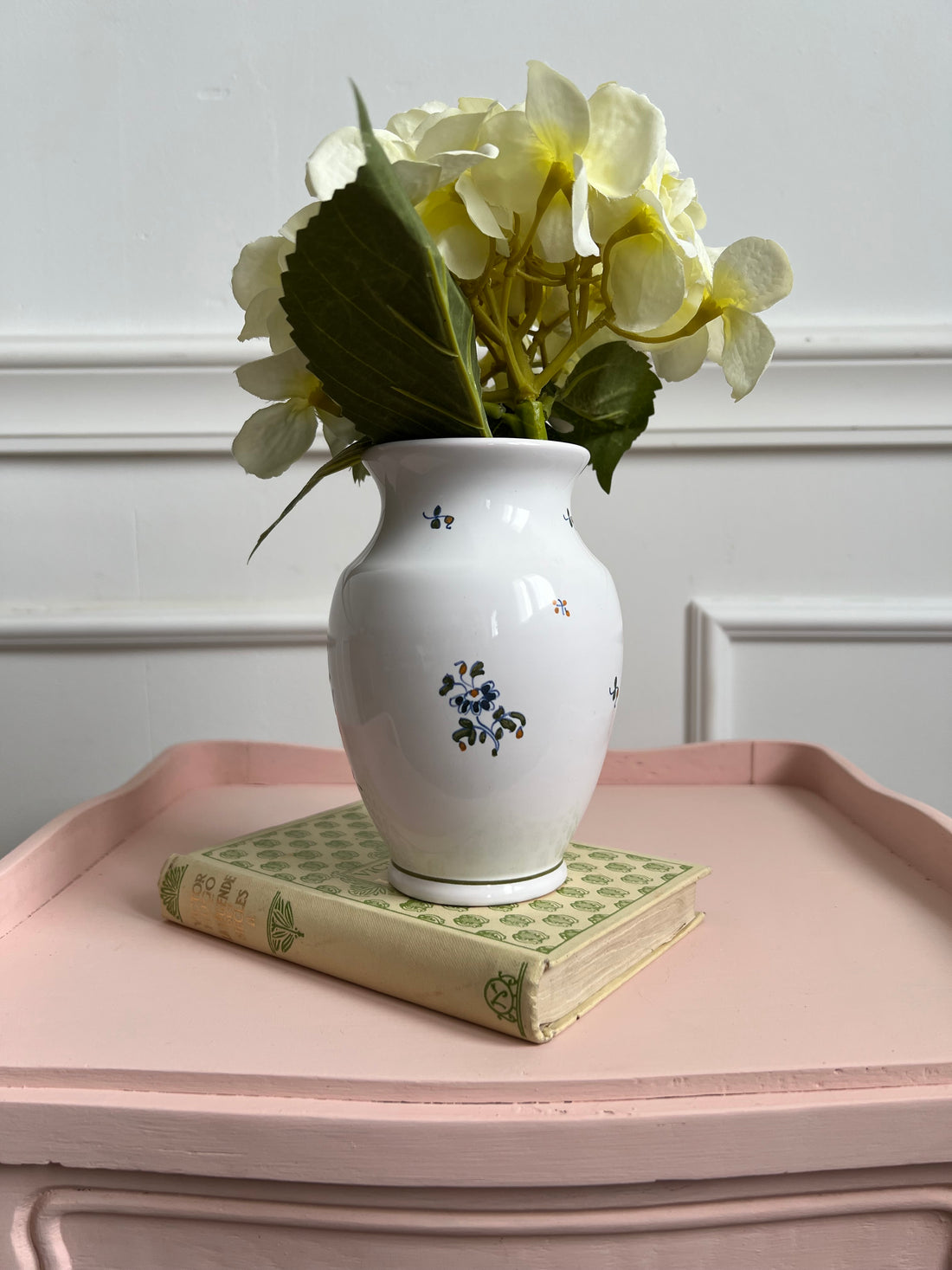 Vase Moustiers