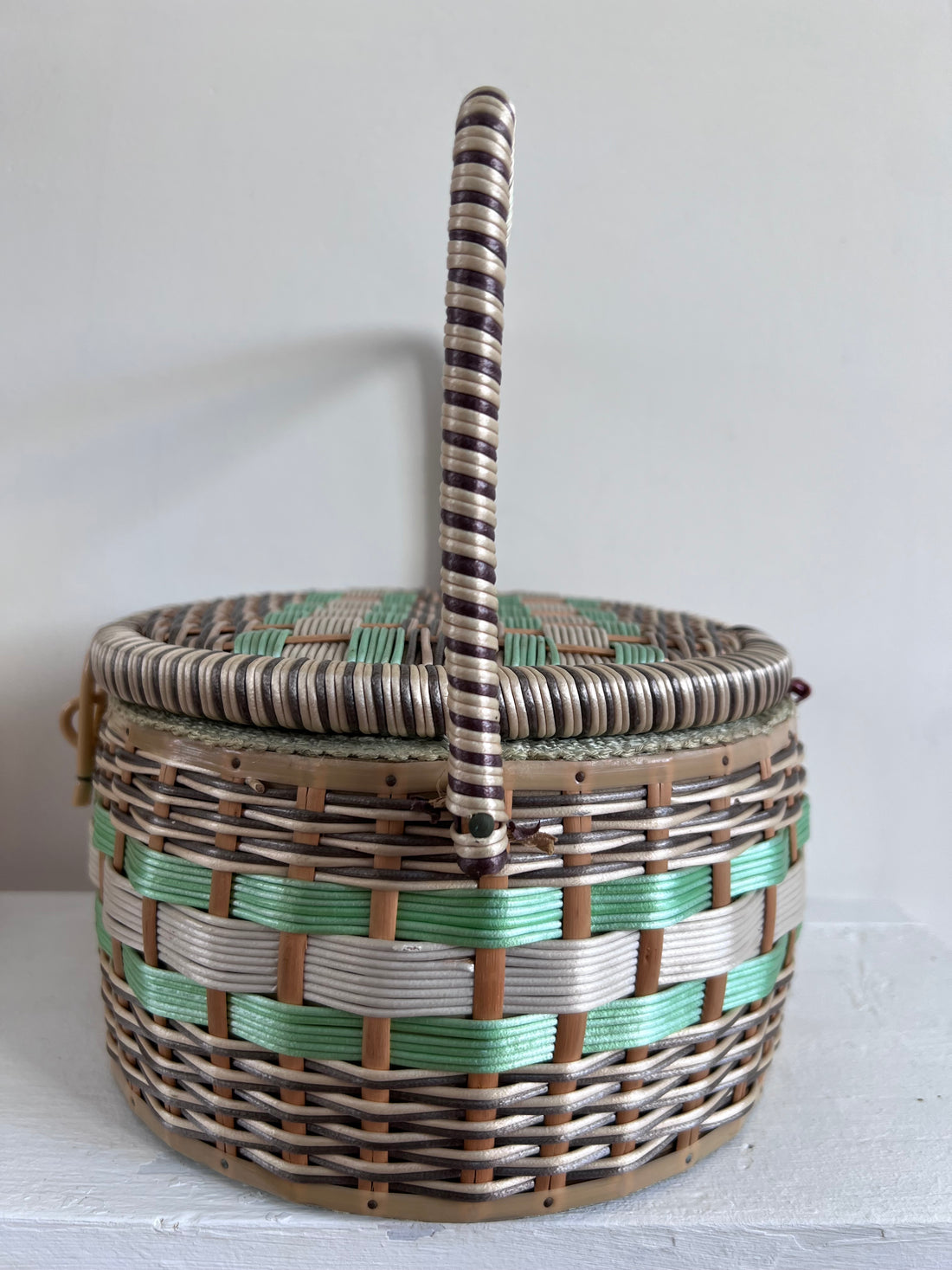 Panier à ouvrage vintage 1950