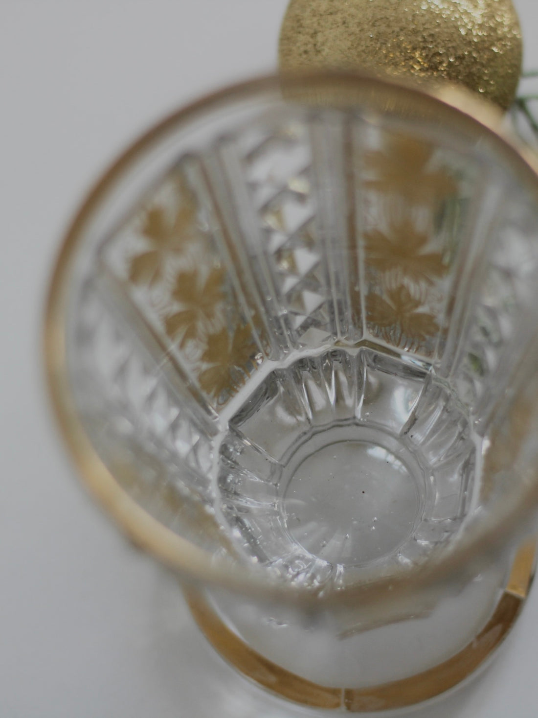 Vase doré Empire début XIXème