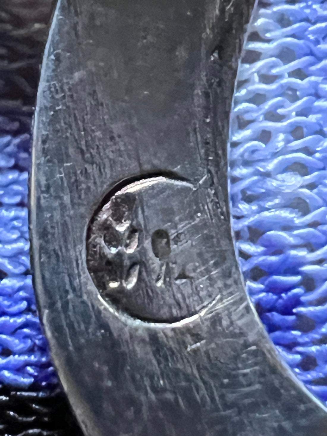 Broche perle de culture et argent 1960