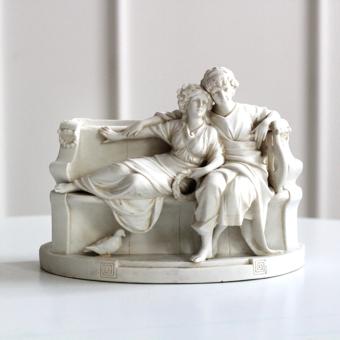 Jardinière en biscuit 1910