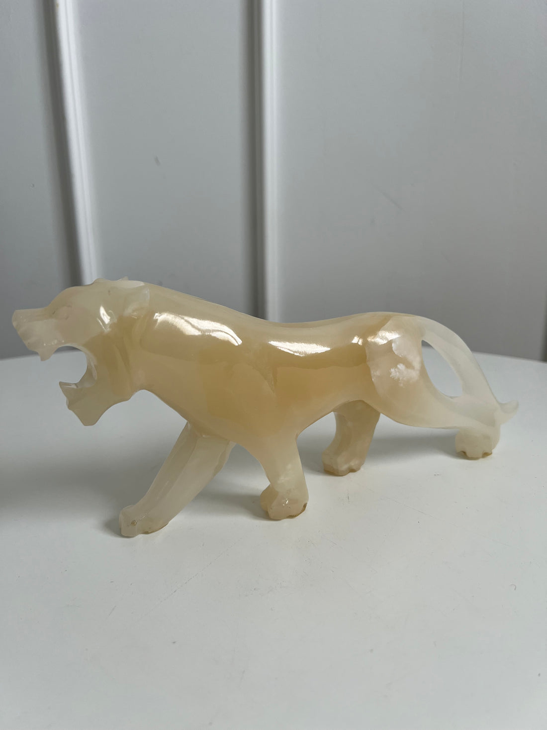 Tigre en albâtre