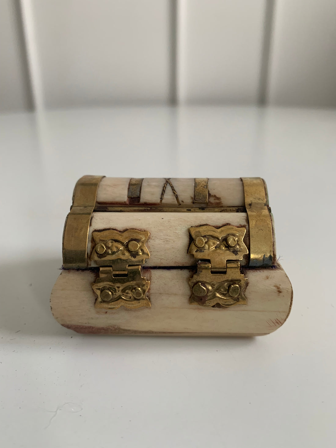 Coffret en os et laiton