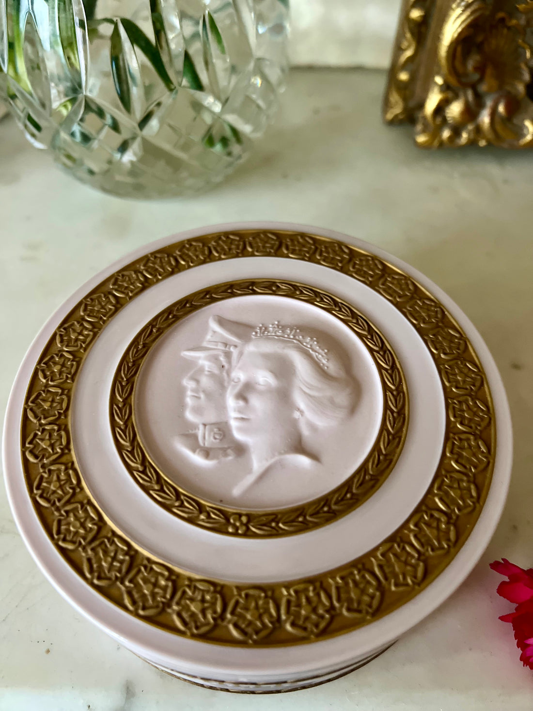 Boîte commémorative famille royale - Angleterre - édition limitée 1973