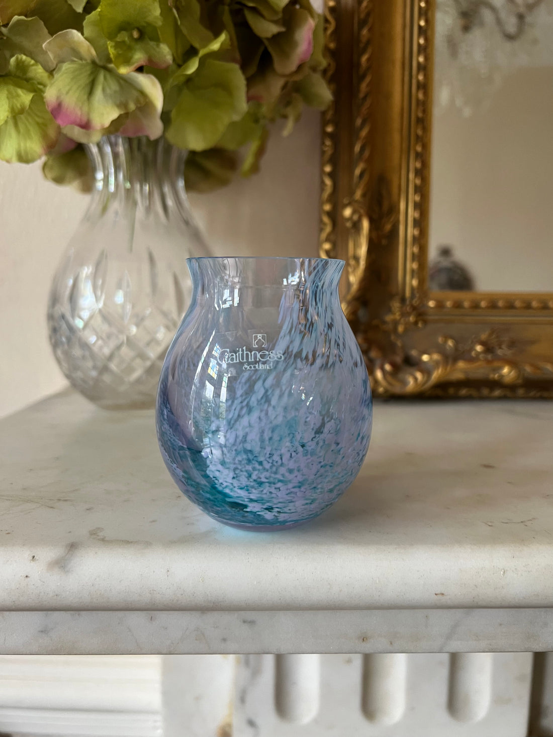 Petit vase en verre soufflé Caithness