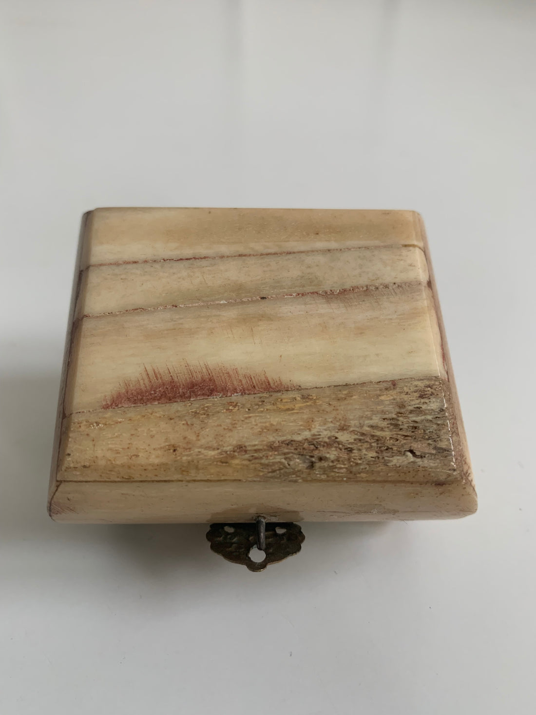 Coffret en os et laiton