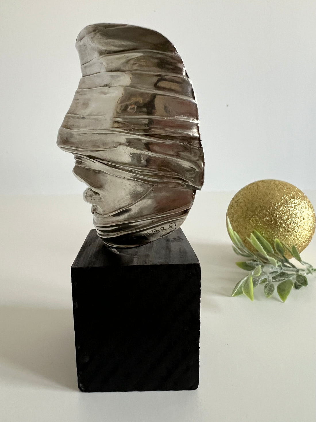 Sculpture Igor Mitoraj pour Christofle 1977 "Visage bandé"