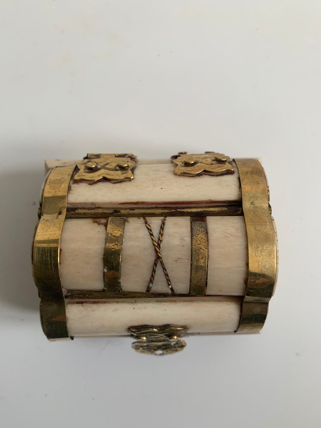 Coffret en os et laiton