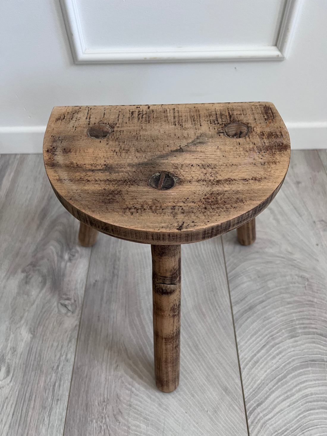 Tabouret ancien tripode