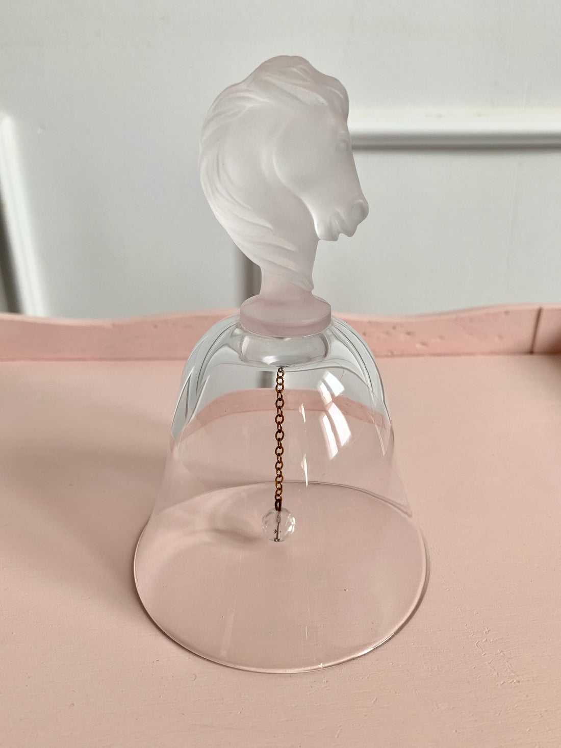 Clochette de table au cheval
