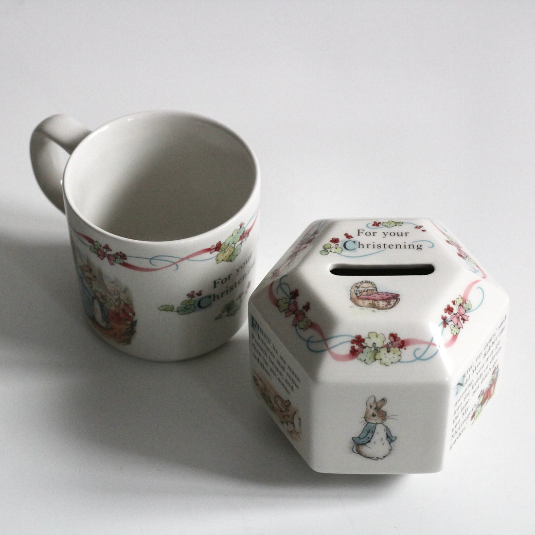 Coffret tasse et tirelire Peter Rabbit par Wedgwood