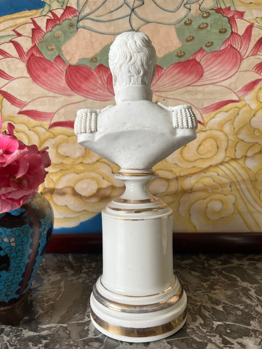 Buste en biscuit du Marquis de Lafayette