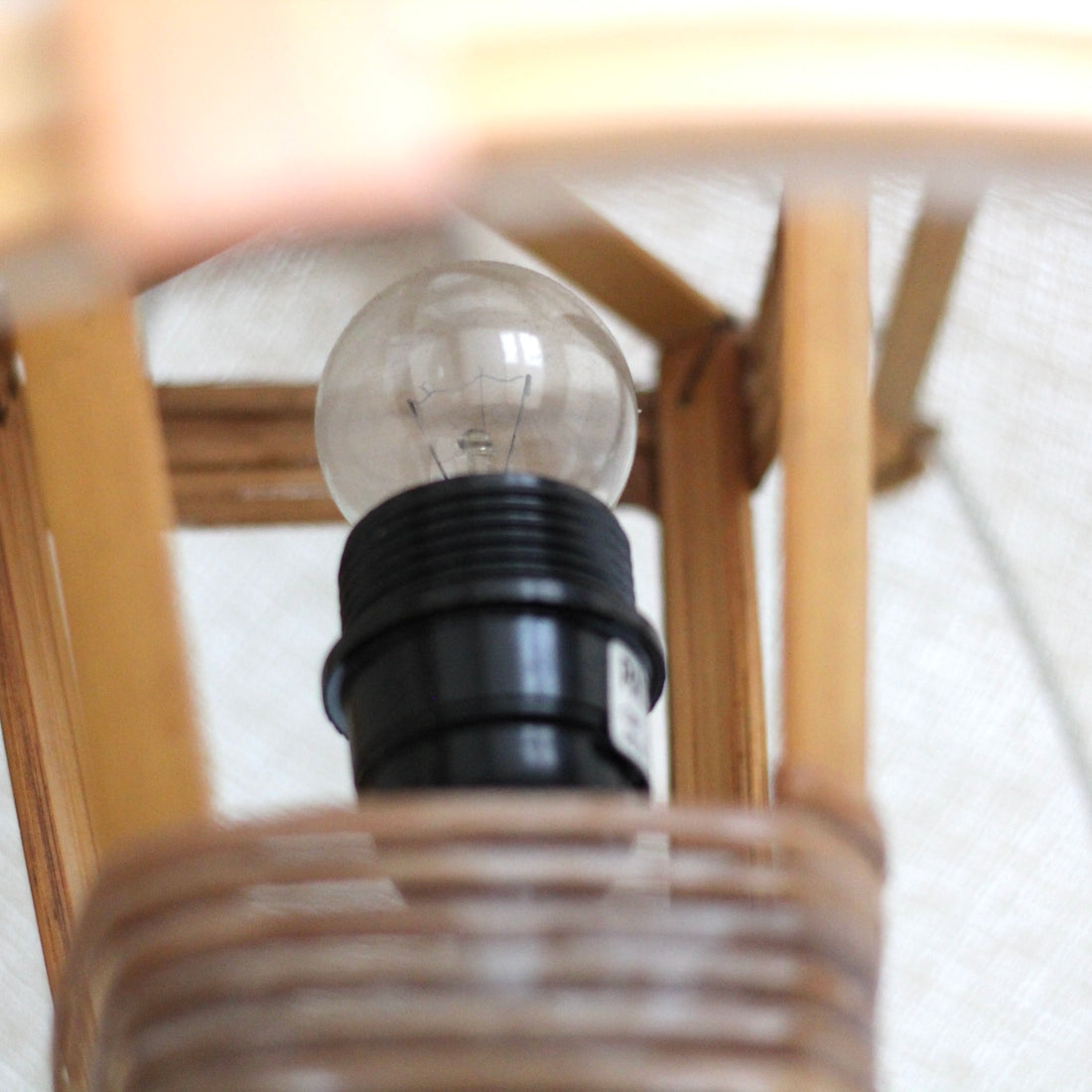 Lampadaire en rotin années 60