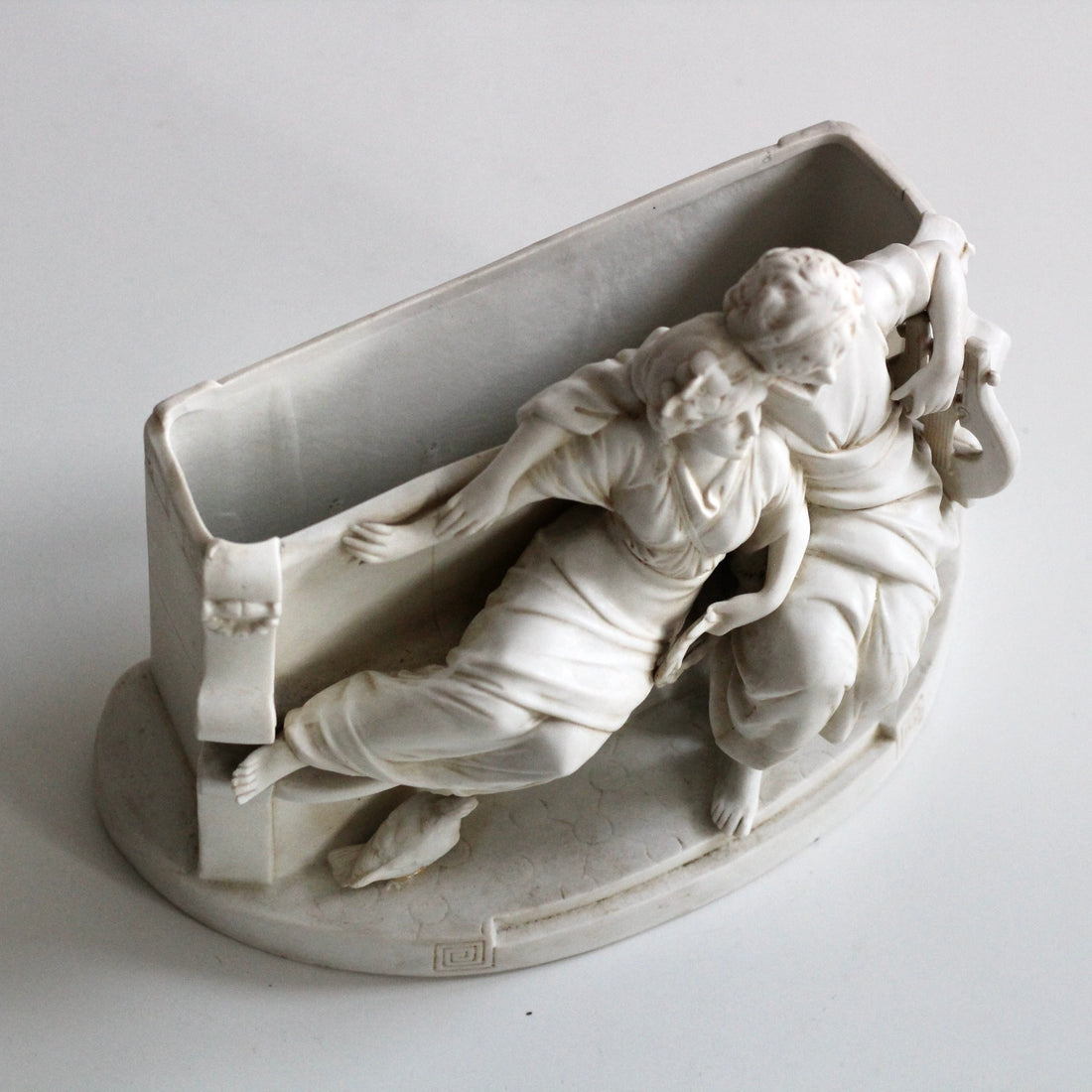 Jardinière en biscuit 1910