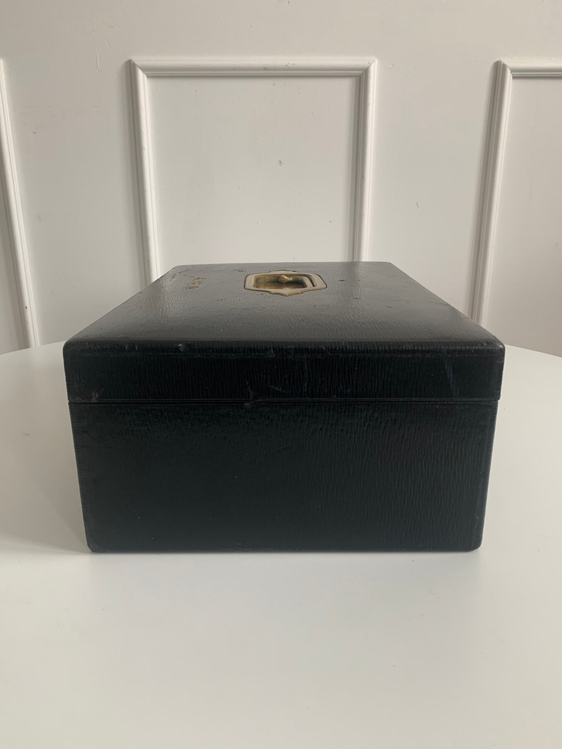 Ancien coffret anglais cuir et laiton
