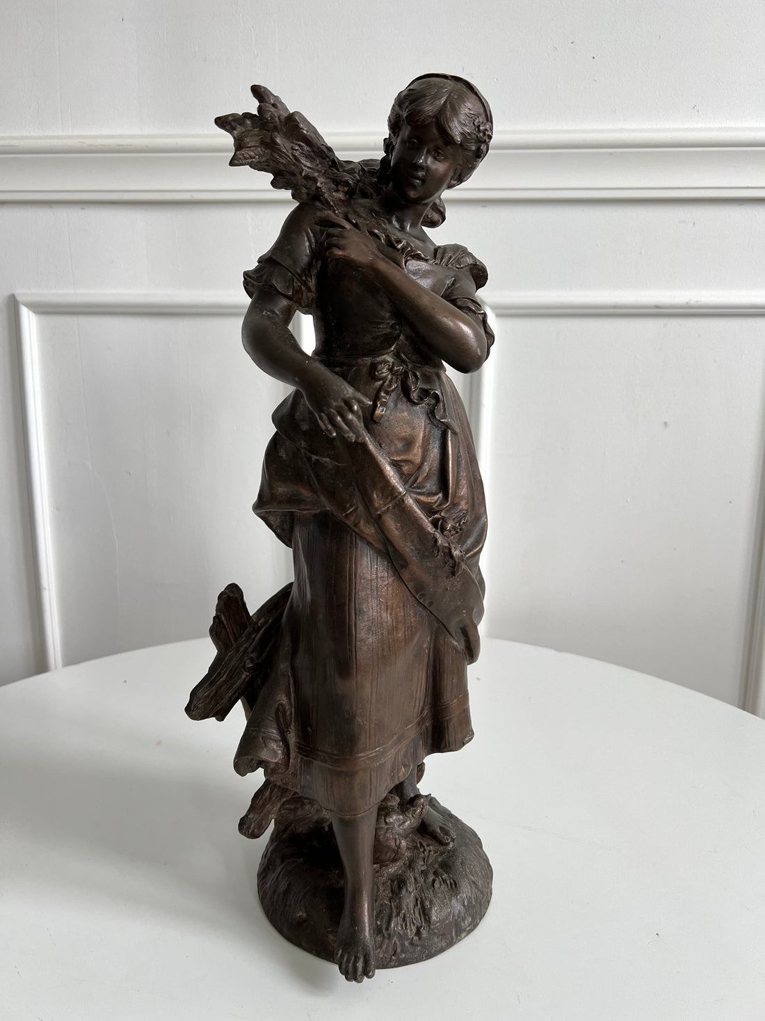 Auguste Moreau - Jeune femme à l'oiseau