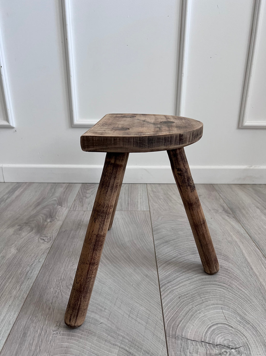 Tabouret ancien tripode