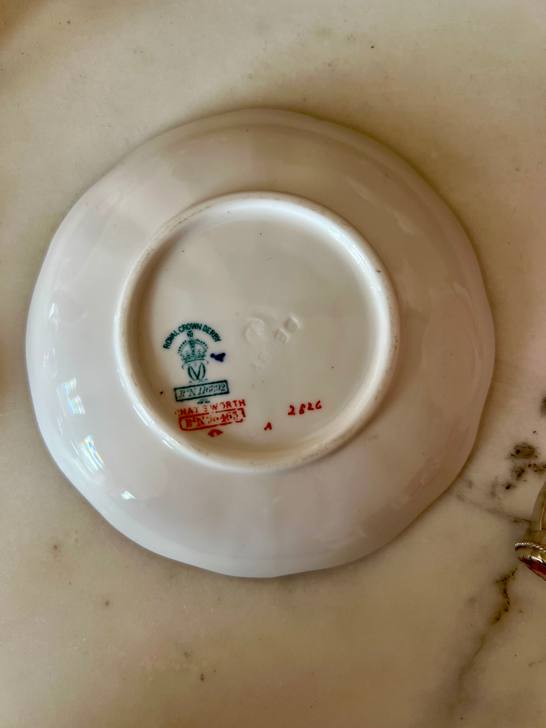 Tasse et sous-tasse Royal Crown Derby - Angleterre, 1920