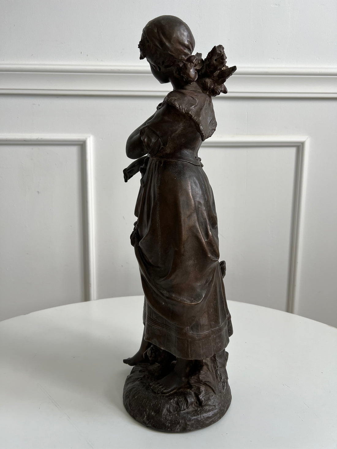 Auguste Moreau - Jeune femme à l'oiseau
