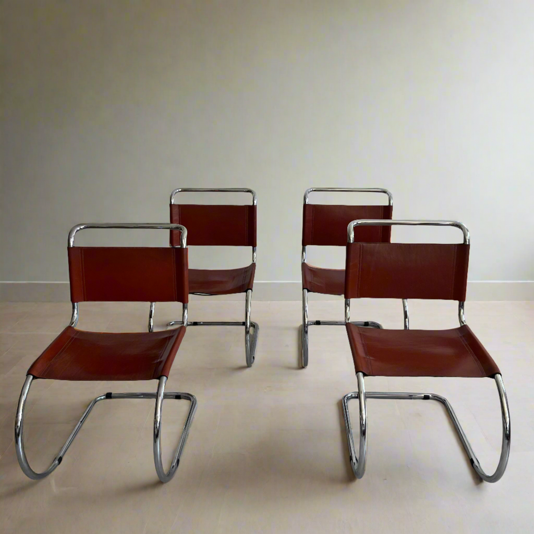 4 chaises traîneau chrome et cuir vintage