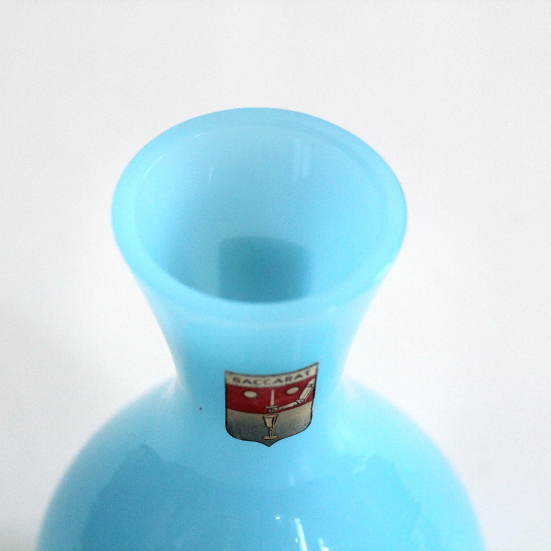 Vase Baccarat en opaline