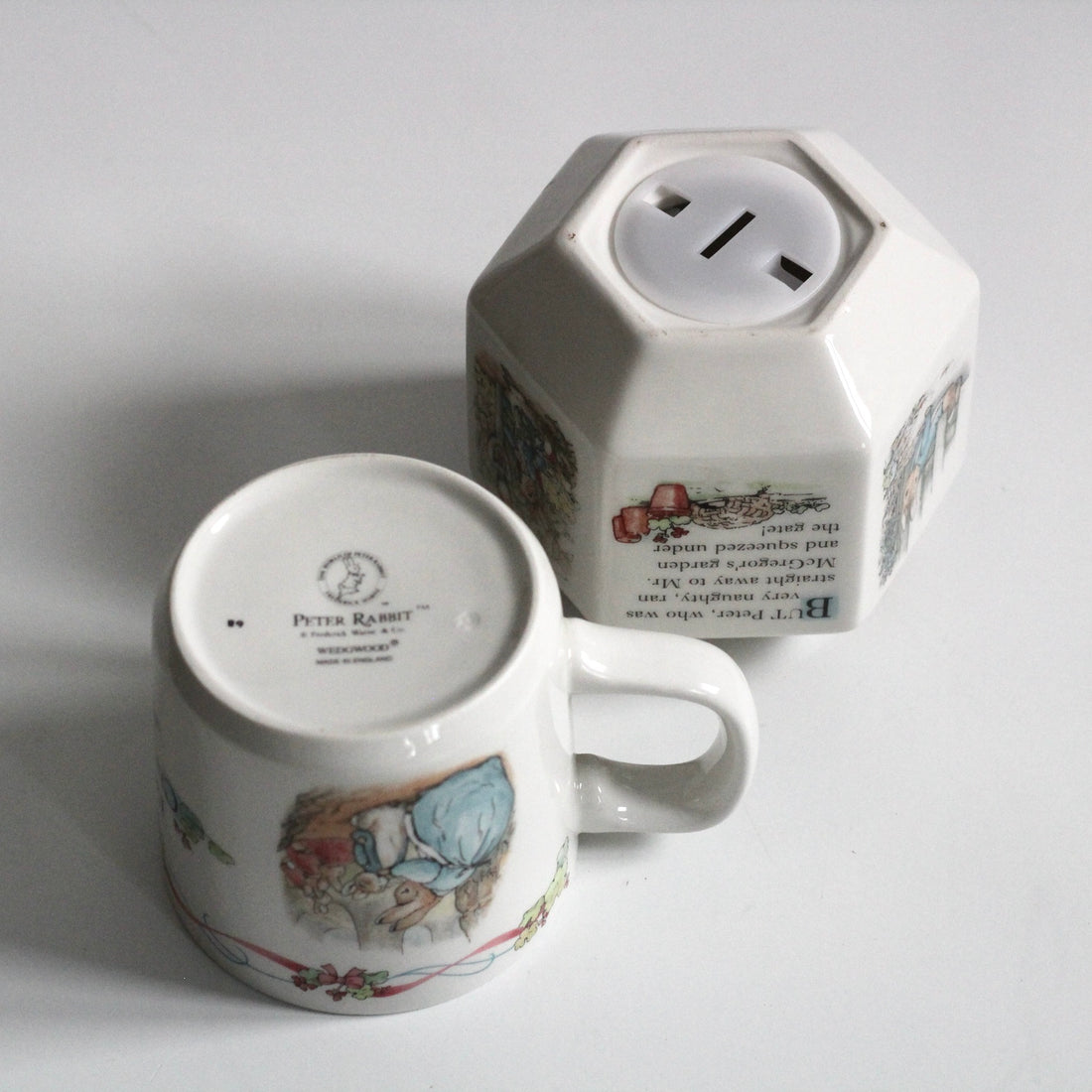 Coffret tasse et tirelire Peter Rabbit par Wedgwood