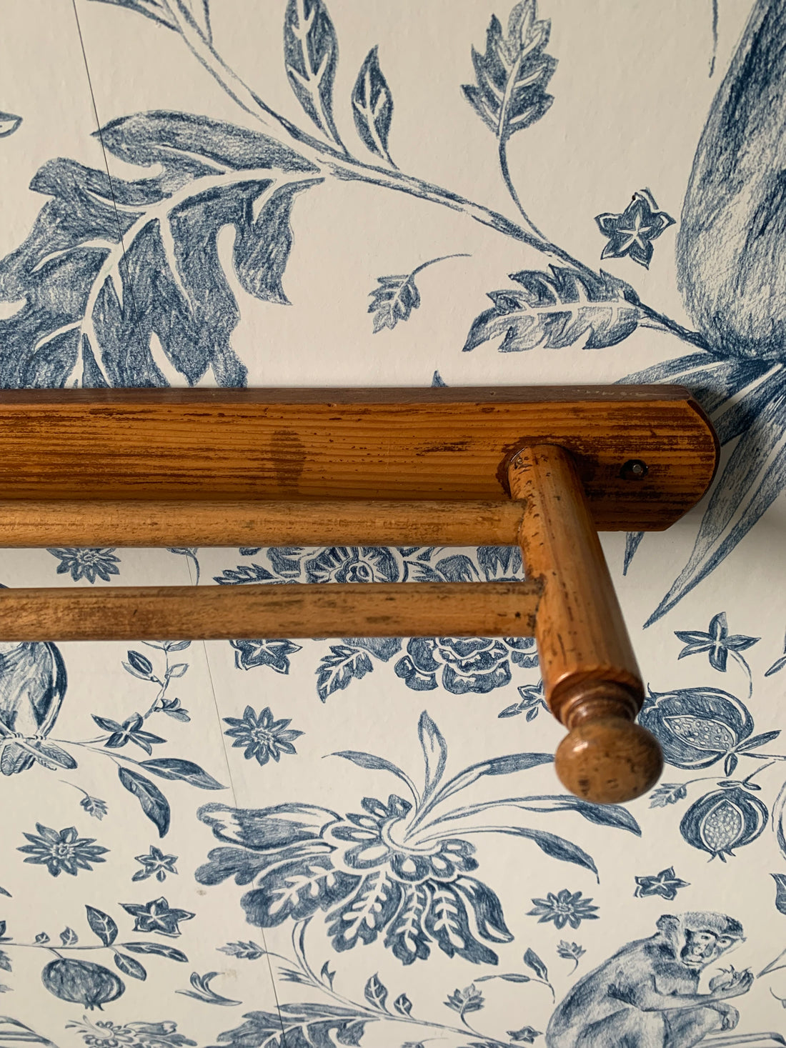 Porte-torchons ancien