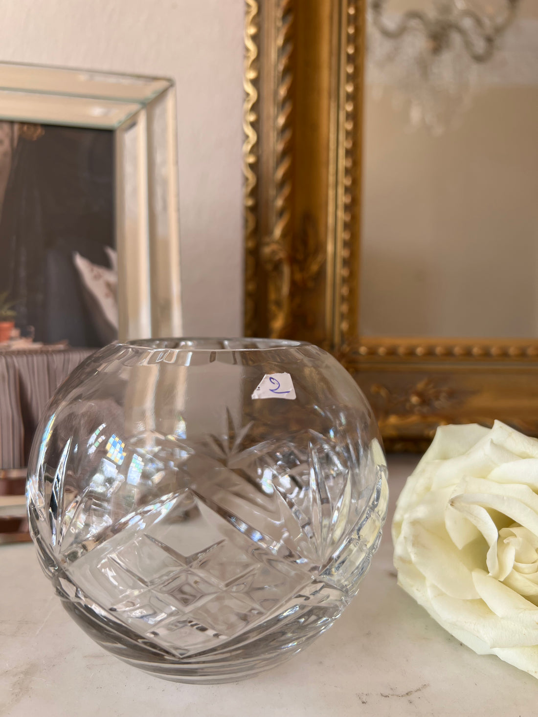 Vases boules en cristal