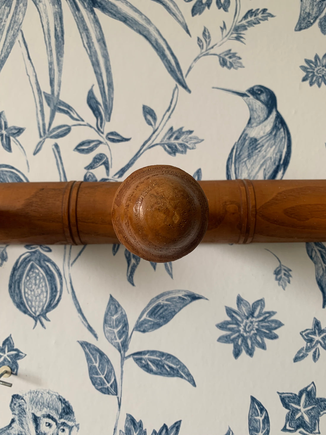 Patère 1900 en bois tourné