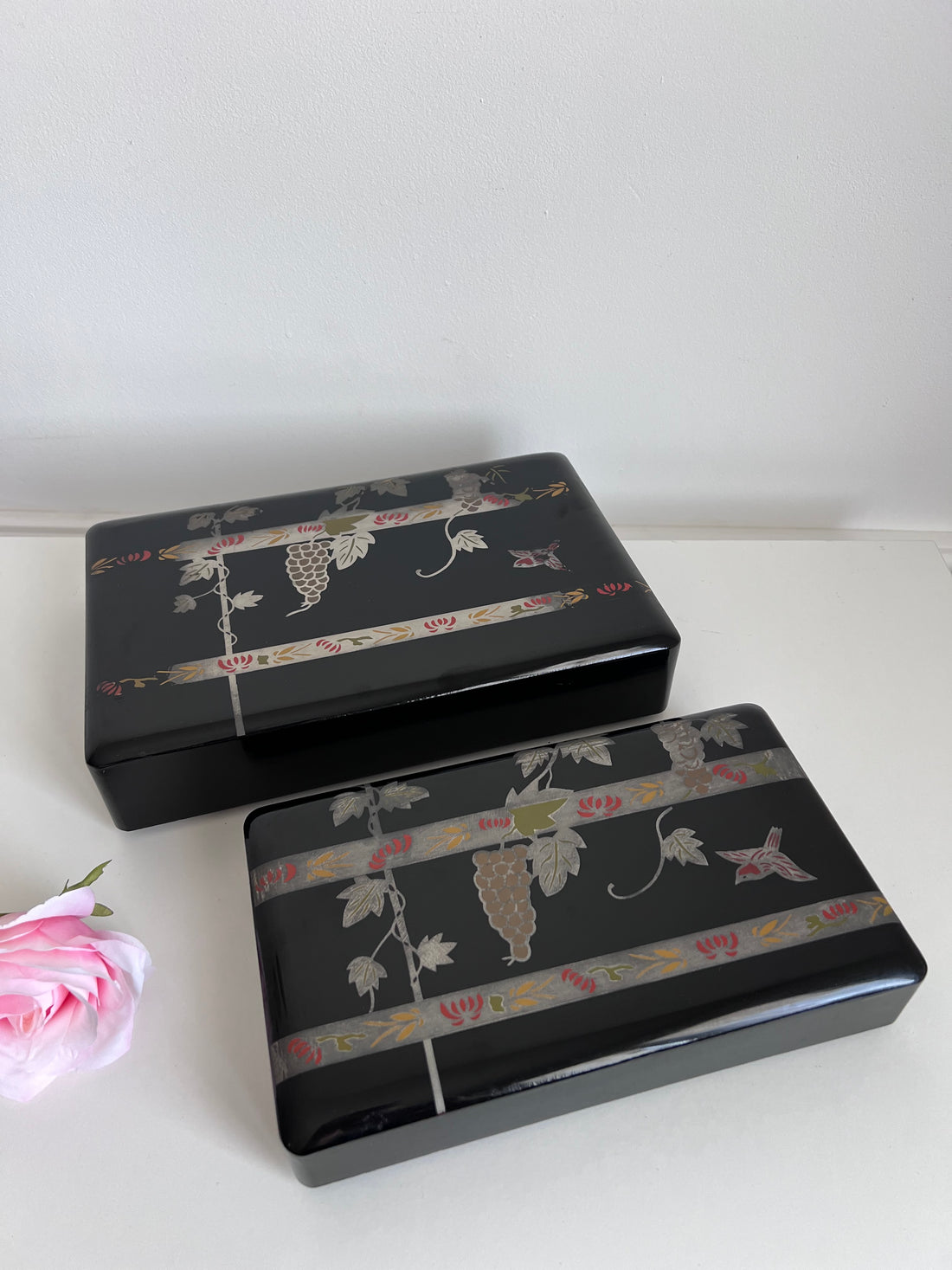 Paire de boîtes laquées gigognes Art Déco - Japon - 1950