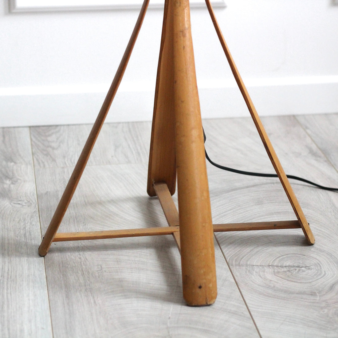 Lampadaire en rotin années 60