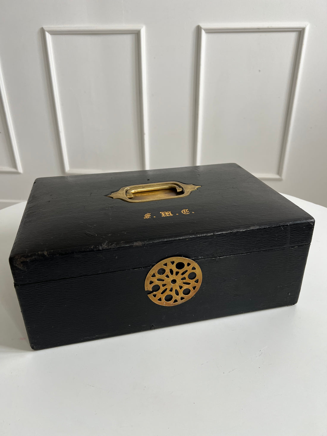 Ancien coffret anglais cuir et laiton