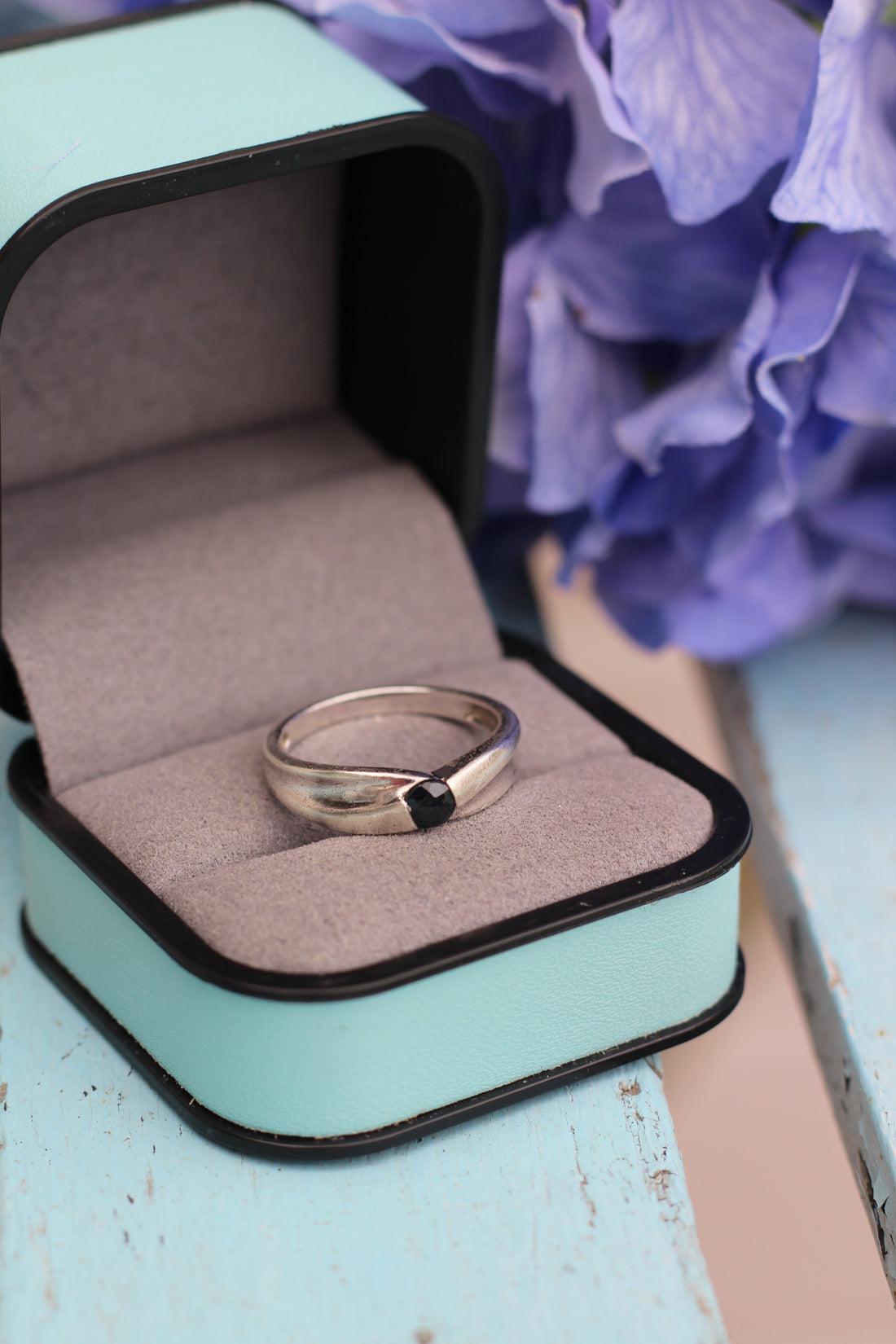 Bague argent 925 et pierre noire facettée avec écrin